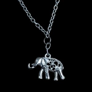🌟3/$15 Silver Detailed Elephant Necklace